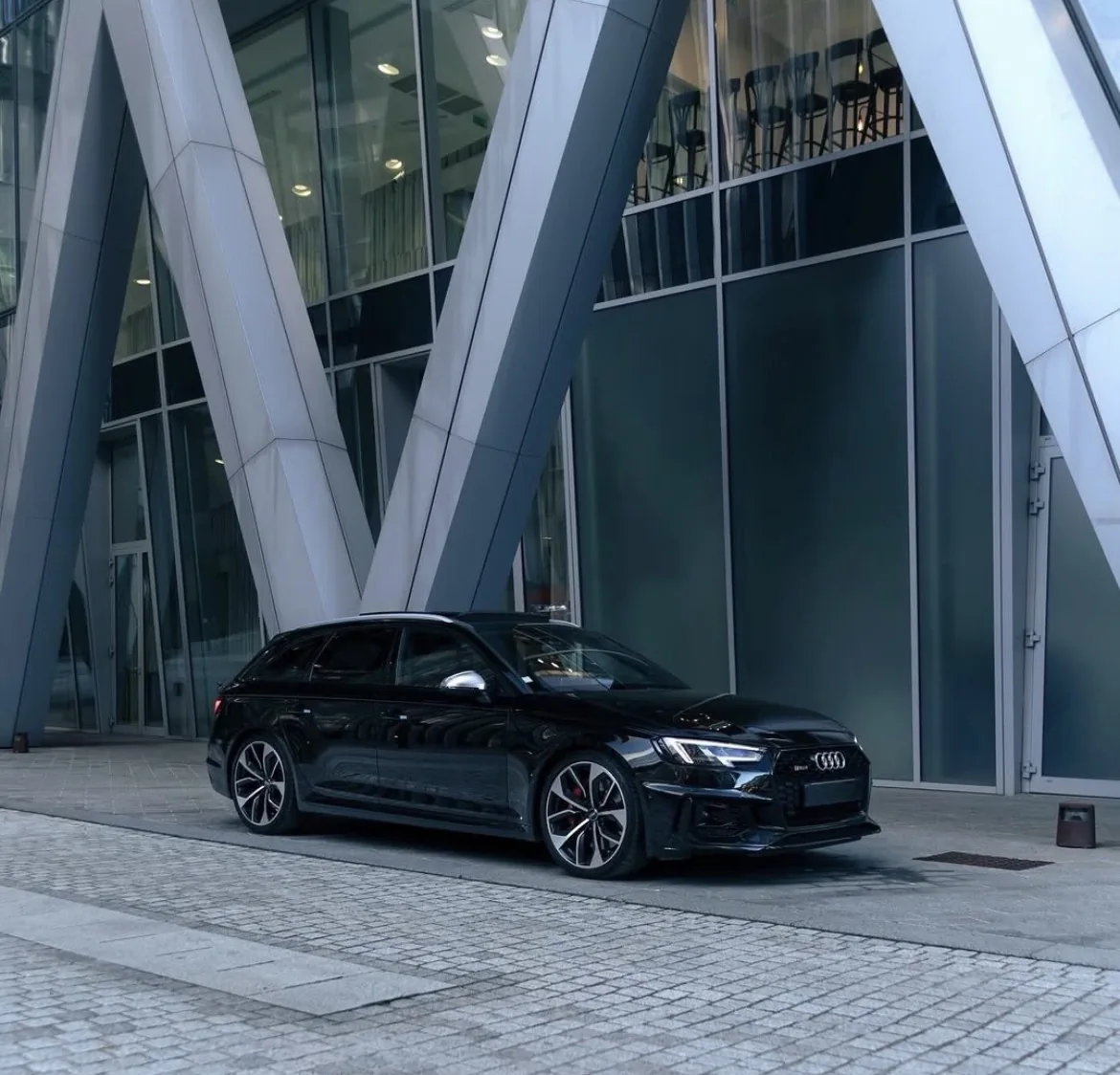 Audi RS4 Avant — Vue 2