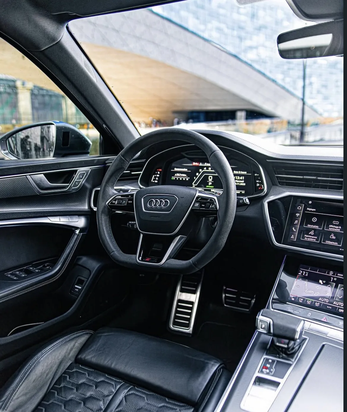 Audi RS6 Avant 2025 — Vue 5