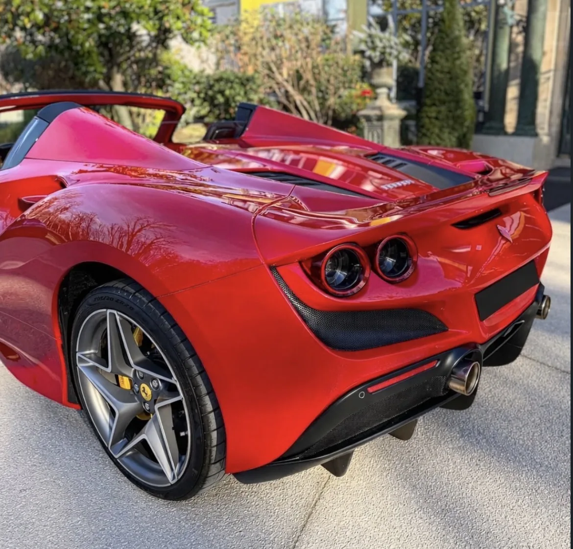Ferrari F8 Spider — Vue 3